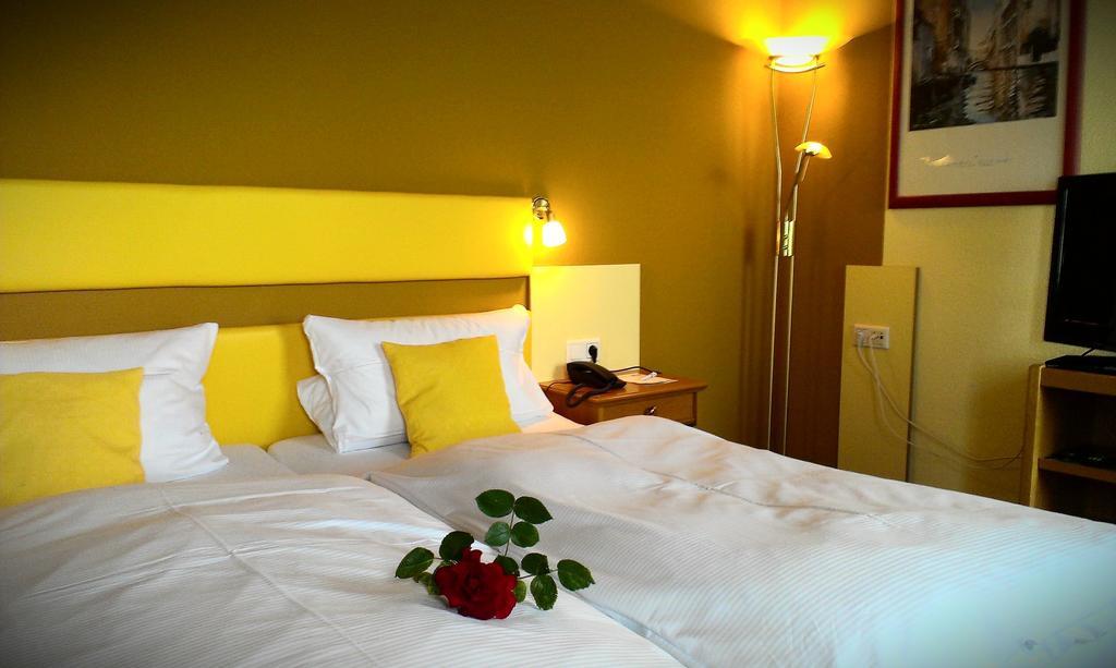 Hotel Zur Post Schönberg Quarto foto